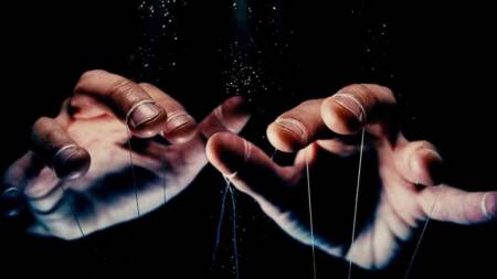 A hatalom csúcsa: kik irányítják valójában a bolygó működését?